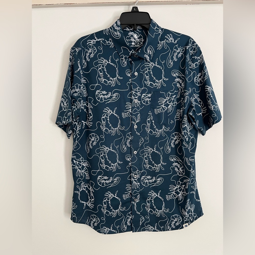 Southern proper size medium crab lobster button down shirt